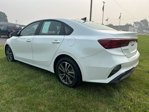 Used 2022 Kia Forte LXS FWD image 5