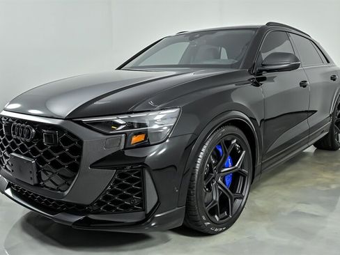 Used 2026 Audi RS Q8 performance AWD/4WD image 6