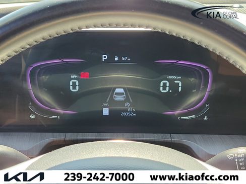 Certified 2024 Kia Telluride EX w/ EX Captain's Chair Package FWD image 28