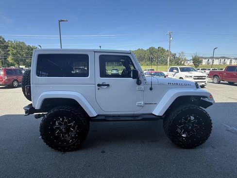 Used 2015 Jeep Wrangler Rubicon w/ Power Convenience Group AWD/4WD image 22