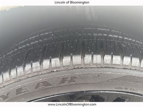 Certified 2025 Lincoln Aviator Black Label image 13