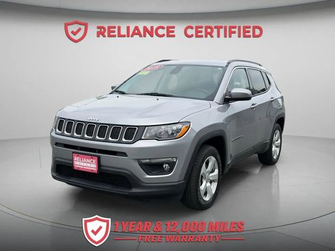 Used 2018 Jeep Compass Latitude AWD/4WD image 1