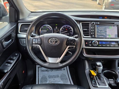 Used 2016 Toyota Highlander Limited Platinum image 15