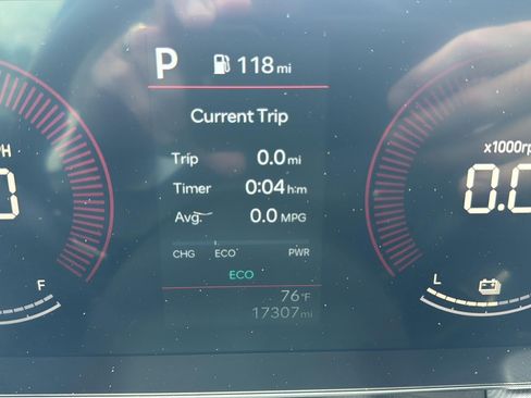 Used 2025 Hyundai Sonata SEL FWD image 23