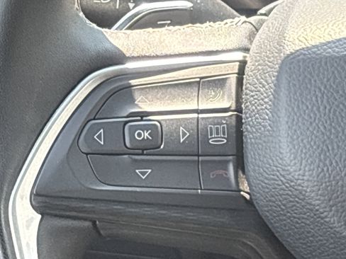 Used 2025 Jeep Grand Cherokee Altitude AWD/4WD image 22