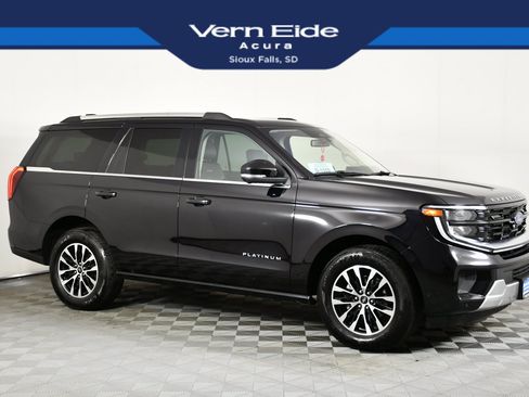 Used 2025 Ford Expedition Platinum AWD/4WD image 1