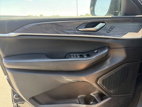 Used 2024 Jeep Grand Cherokee L Limited w/ Luxury Tech Group II image 45