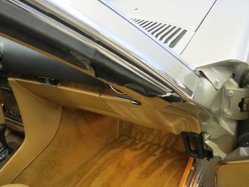 Used 1988 Mercedes-Benz 560 SL image 68