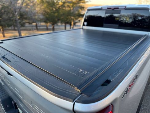 Used 2021 Chevrolet Silverado 2500 LTZ w/ LTZ Convenience Package image 6