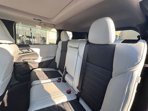 New 2026 Mitsubishi Outlander SE image 13