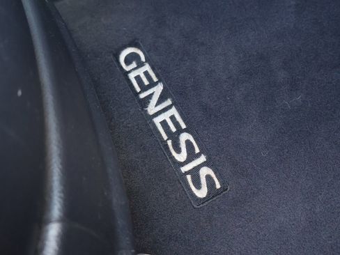 Used 2012 Hyundai Genesis 5.0 image 29