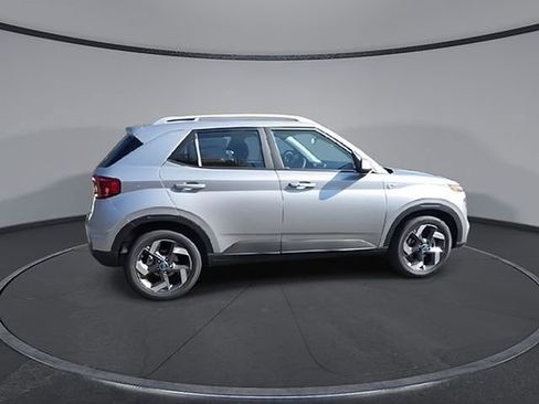 New 2026 Hyundai Venue SEL image 12