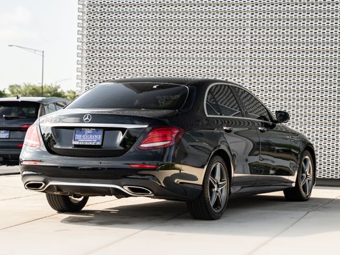 Used 2017 Mercedes-Benz E 300 image 4