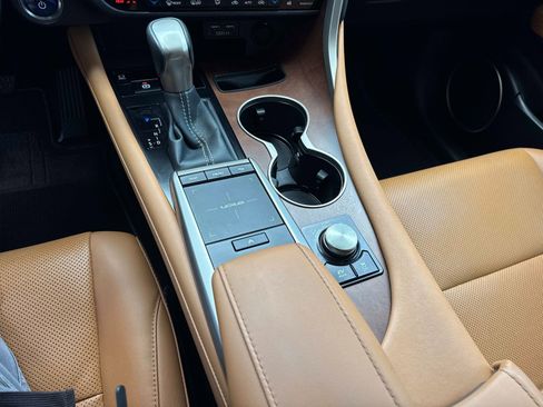 Certified 2022 Lexus RX 450hL AWD w/ Premium Package image 28