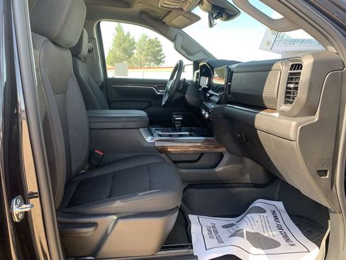 Certified 2025 GMC Sierra 1500 Elevation w/ LPO, Elevation Black Package image 27