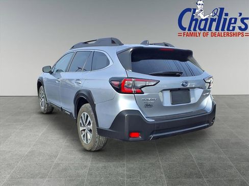Certified 2025 Subaru Outback Premium image 5