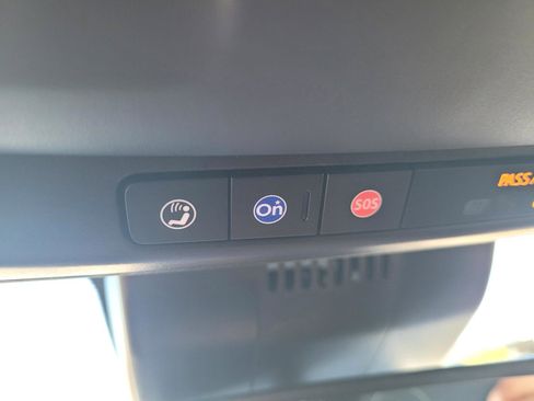 Used 2025 GMC Yukon Denali AWD/4WD image 21