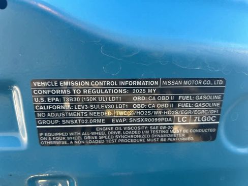 Used 2025 Nissan Kicks SR image 8