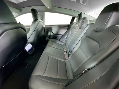 Used 2024 Tesla Model 3 image 27