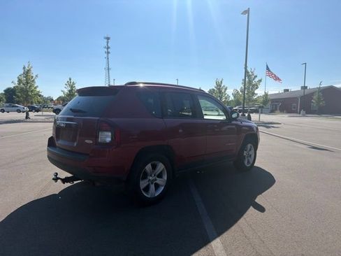 Used 2015 Jeep Compass Latitude AWD/4WD image 5