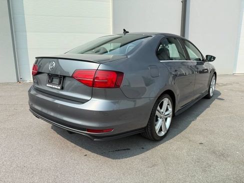 Used 2017 Volkswagen Jetta GLI FWD image 7