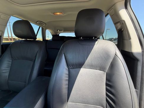 Used 2016 Subaru Outback 2.5i Limited AWD/4WD image 11