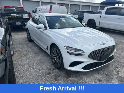 Used 2025 Genesis G70 2.5T image 8