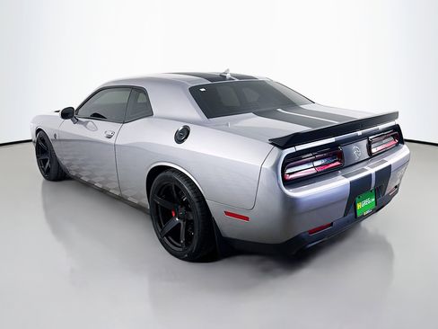 Used 2016 Dodge Challenger SRT Hellcat image 7