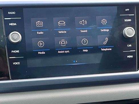 Used 2022 Volkswagen Taos SE w/ Panoramic Sunroof Package FWD image 22