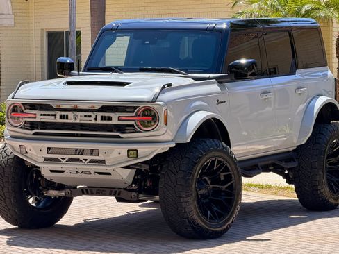 Used 2026 Ford Bronco Outer Banks AWD/4WD image 3