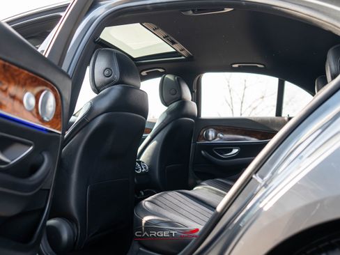 Used 2017 Mercedes-Benz E 300 4MATIC w/ Premium 2 Package image 21