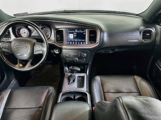 Used 2022 Dodge Charger SXT w/ Plus Group RWD image 17