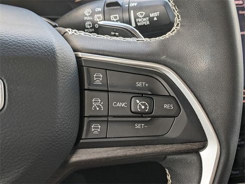 Certified 2023 Jeep Grand Cherokee Limited image 22