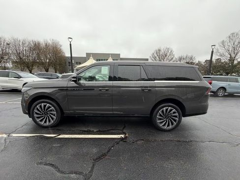 New 2025 Lincoln Navigator L Black Label image 4