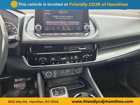 Used 2022 Nissan Rogue SV w/ SV Premium Package image 17