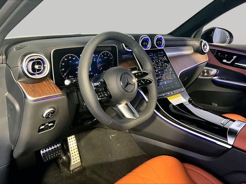 New 2026 Mercedes-Benz GLC 300 4MATIC image 9