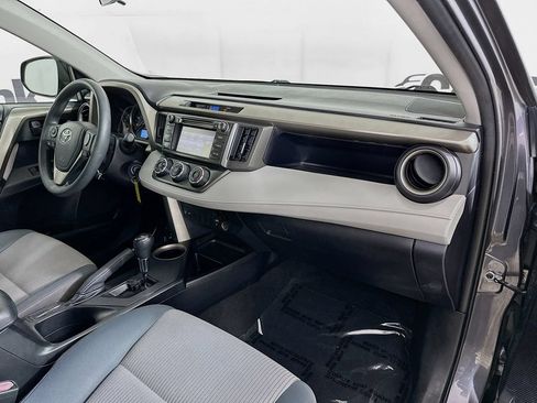 Used 2015 Toyota RAV4 LE FWD image 32