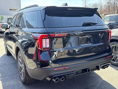 New 2026 Ford Explorer ST image 5