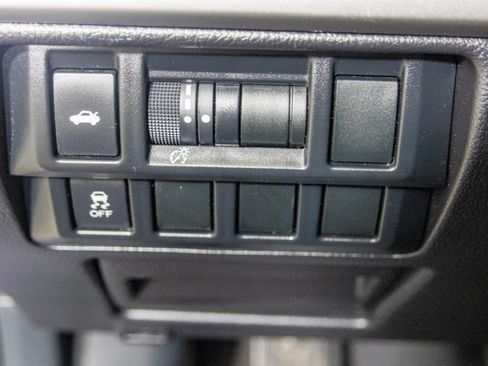 Used 2017 Subaru Legacy 2.5i image 29