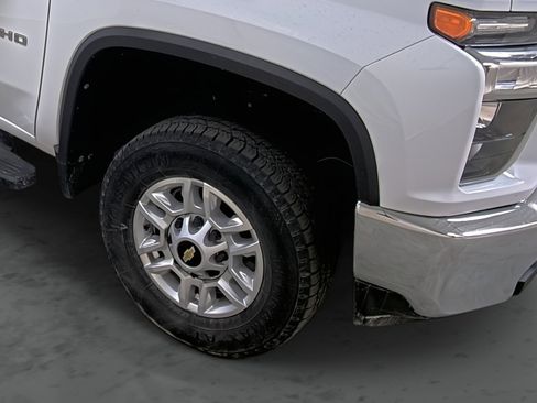 Used 2021 Chevrolet Silverado 2500 LT w/ Snow Plow Prep/Camper Package image 14