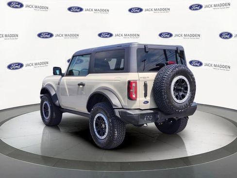 Certified 2025 Ford Bronco Badlands AWD/4WD image 3