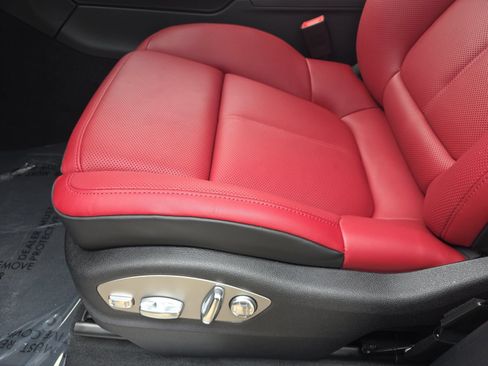 New 2026 Porsche Macan S AWD/4WD image 22