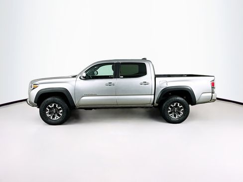 Used 2023 Toyota Tacoma TRD Off-Road image 4