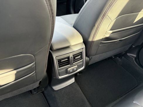 Certified 2024 Subaru Forester Limited image 33