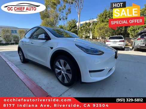 Used 2022 Tesla Model Y Long Range AWD/4WD image 1