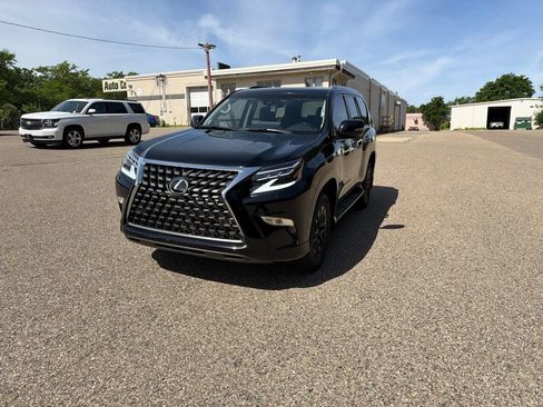 Used 2022 Lexus GX 460 Premium w/ Premium Package AWD/4WD image 9