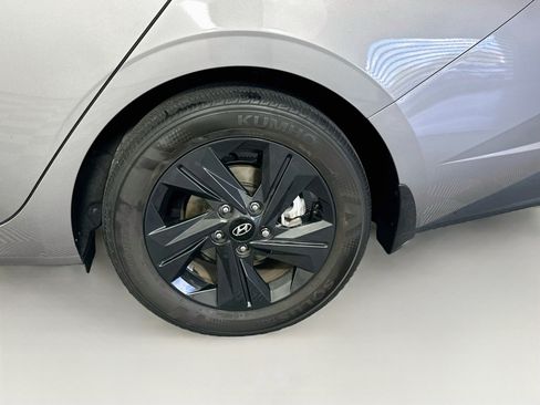 Used 2023 Hyundai Elantra SEL w/ Cargo Package FWD image 11