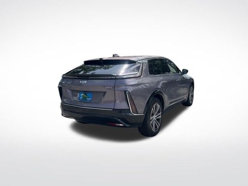Used 2024 Cadillac Lyriq Luxury w/ LPO, Floor Liner Package RWD image 5