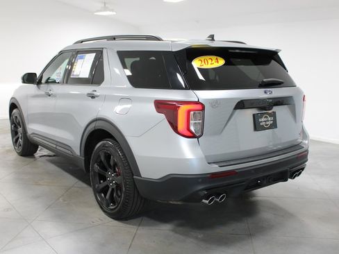 Used 2024 Ford Explorer ST w/ Equipment Group 401A image 7