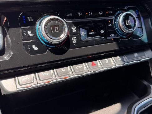 Used 2022 GMC Sierra 1500 Denali AWD/4WD image 21